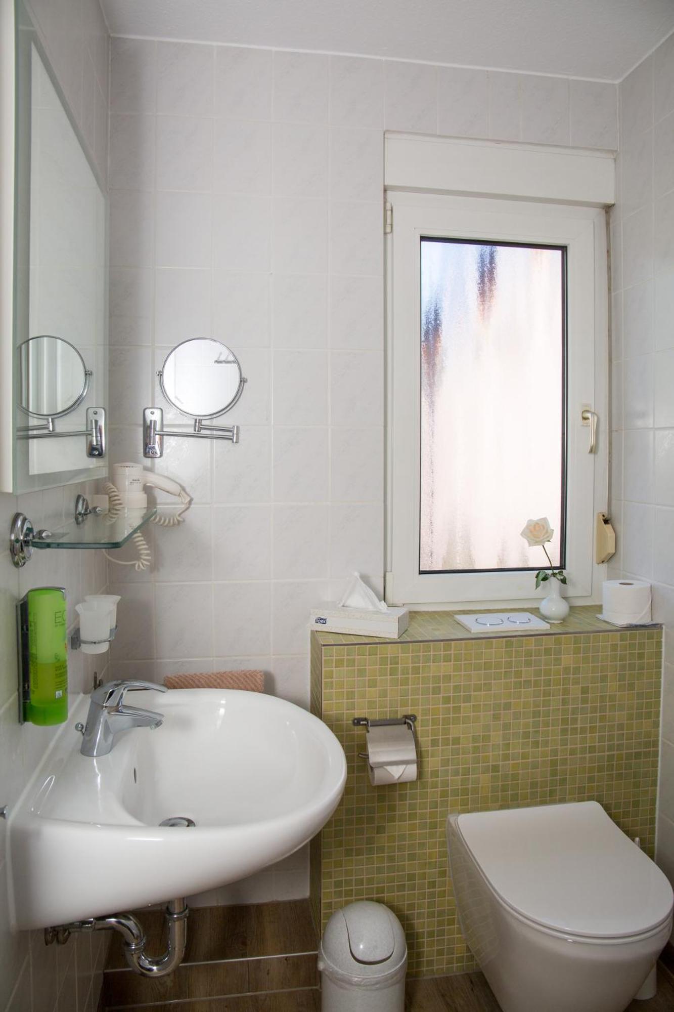 Das Fritz Hotel Schwerin Schoene Lage Im Gruenen Mit Regionaler Kueche Kostenfreien Parkplaetzen Und E Ladestation 외부 사진