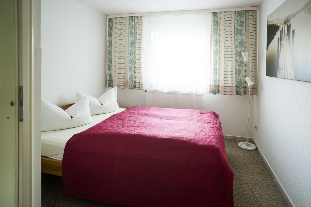 Das Fritz Hotel Schwerin Schoene Lage Im Gruenen Mit Regionaler Kueche Kostenfreien Parkplaetzen Und E Ladestation 객실 사진